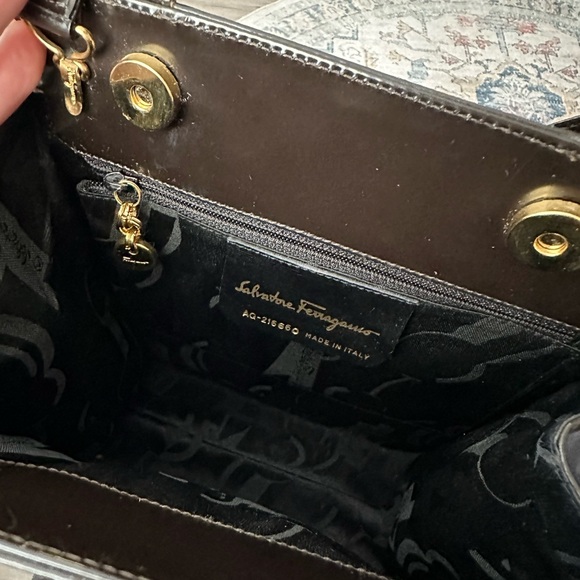 Authentic Salvatore Ferragamo Handbag Gancini Leather Brown Bag Vintage - Picture 4 of 16